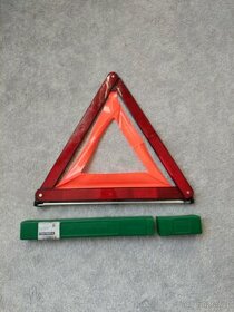 Výstražný trojůhelník + lékárnička