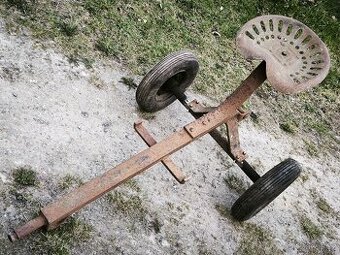 Pomocný podvozek pro PF 62