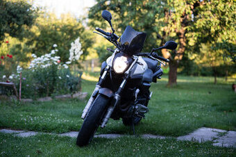 YAMAHA MT03