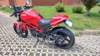 Ducati Monster 695