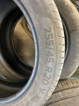 Letní pneu continental 255/45R20
