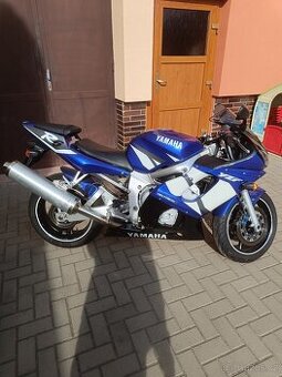 Yamaha YZF R6
