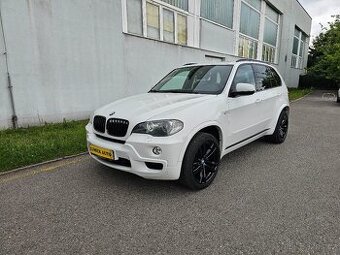 BMW X5 3.5D 210KW, 4X4, TAŽNÉ 3.5T, ŠÍBR