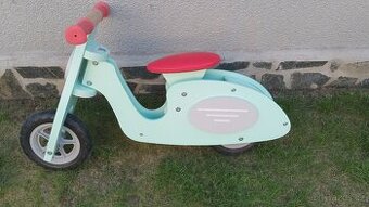 Dřevěna retro motorka odrážedlo