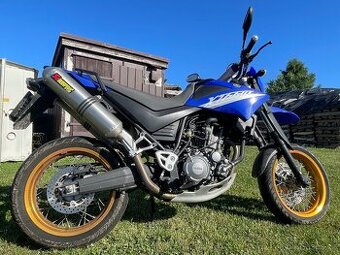 Motorka Yamaha XT660X Supermoto