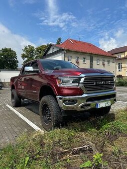 Dodge RAM 1500 5.7 HEMI Nebouraný