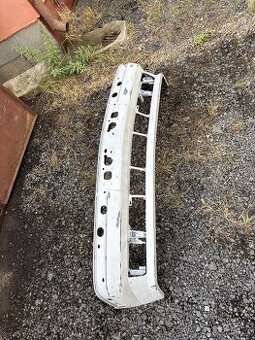 Přední nárazník Bmw e34
