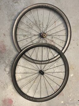 Ultralehká karbonová kola Light Bicycle (1150g)