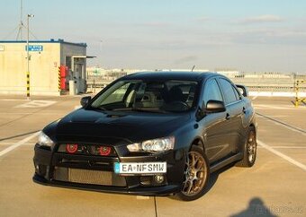 Mitsubishi Lancer EVO X 2.0 MIVEC Turbo 4WD TC-SST 4WD MR