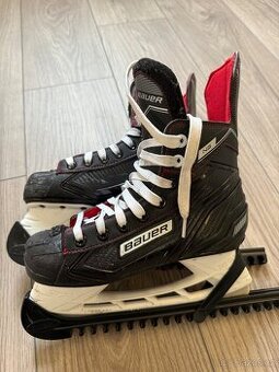 Hokejové brusle Bauer, vel. 36