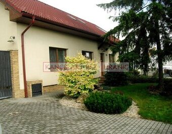 Pronájem podkrovního bytu,78 m2,Hluk