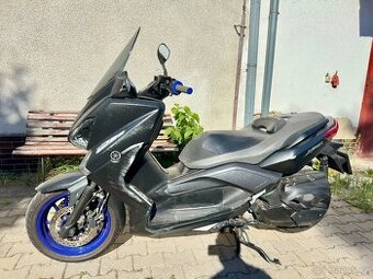 Yamaha x-max 400