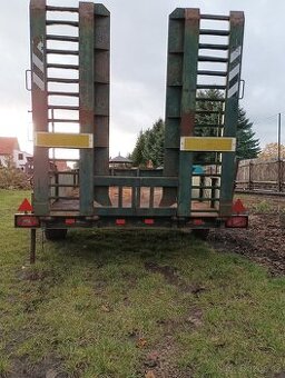 Podvalník na stroje