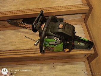 Skoro NOVÁ, motorová pila by VEGA 50cc/2,1Kw