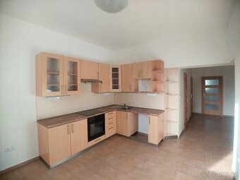 Pronájem bytu 2+1, 73 m2, přímo v centru Tábora. - 1