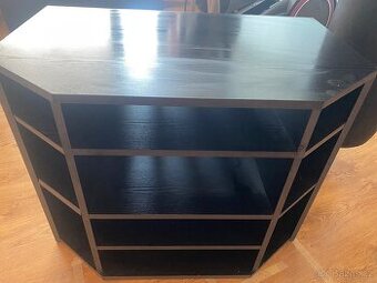 Prodam bytelny masovni Tv-Hifi stolek