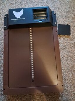 Automatická dvířka kurníku