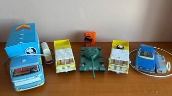 ITES - Staré hračky 5x AUTA - Tatra, Tank , Škoda a pod