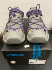 Dámské sandály, pantofle Merell a Teva nové