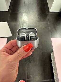 Sluchátka Samsung Galaxy Buds3
