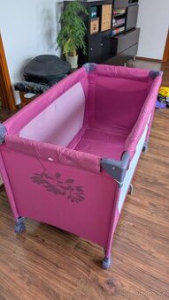 Cestovní postýlka růžová