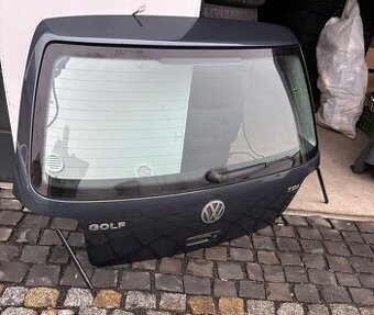 Vw golf 4 hatchback- zadní víko kufru