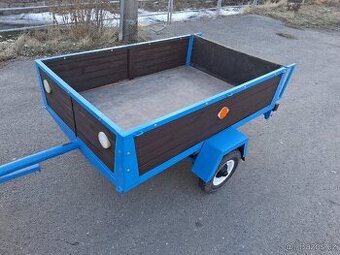 Přívěsný vozík