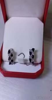 Nové dámské stříbrné náušnice s černými kamínky černé 925