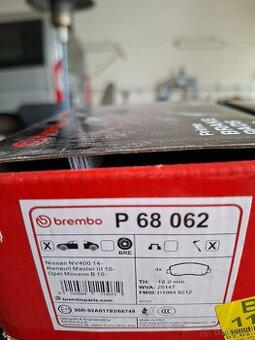 Přední brzdové destičky Renault Master