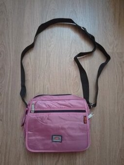 Dámská sportovní kabelka menší