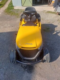 Zahradní traktor Stiga