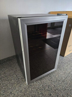 Vinotéka / chladící box