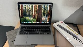 Macbook Air M1 s příslušenstvím zdarma