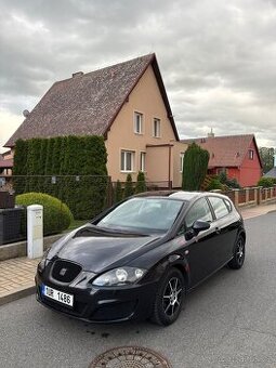 Seat Leon 1.6 tdi dsg parkovací kamera Isofix klimatizace