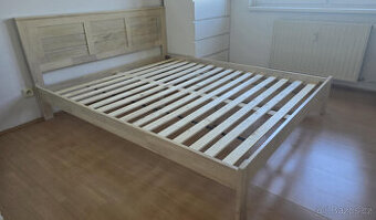 Postel 160 x 200 cm (bez matrace)