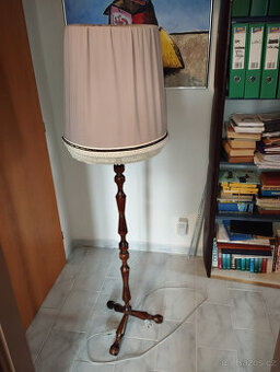 Stojanová lampa