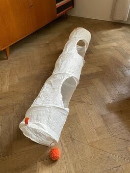 UTSADD, Tunel pro kočku - 1