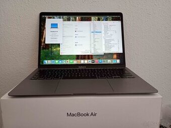 MacBook Air 13 palců Apple M1 chip 8 GB RAM 256 ssd 190 cykl