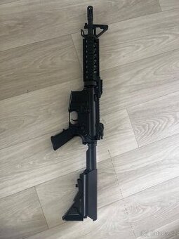 Airsoftová zbraň M4