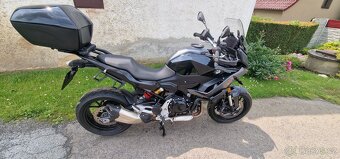 BMW F900XR