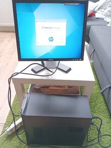 PC HP Intel i7 s Windows 7 a Monitorem - 1
