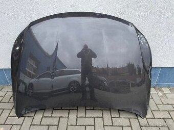 Prodám přední kapotu VW Passat CC r.v. 2009