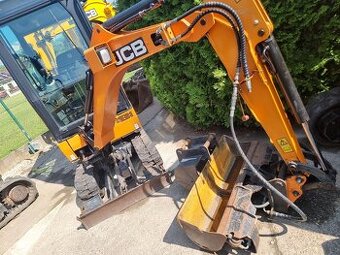 zánovní JCB 19C 2018 1550mth s hydr.svahovkou