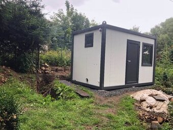 Obytný kontejner s koupelnou 4x2,4m bílá, antracit