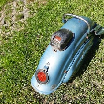 Jawa 250-350 kývačka-panelka zadní blatnik