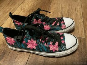 Plátěné tenisky 37