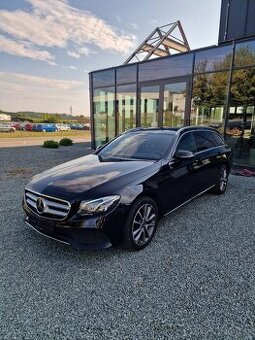 Mercedes-Benz E220d, kombi, panorama, Webasto, tažné, kůže