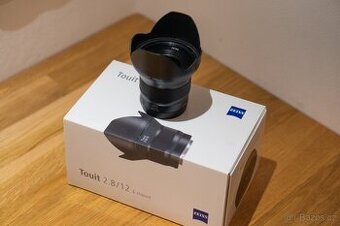 Pevný objektiv CARL ZEISS Touit 12 mm f2,8 pro Sony E