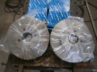 BMW e30,přední brzdové kotouče