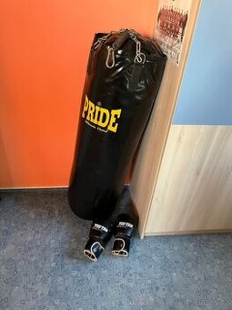 Boxovací pytel vč. držáku na zeď